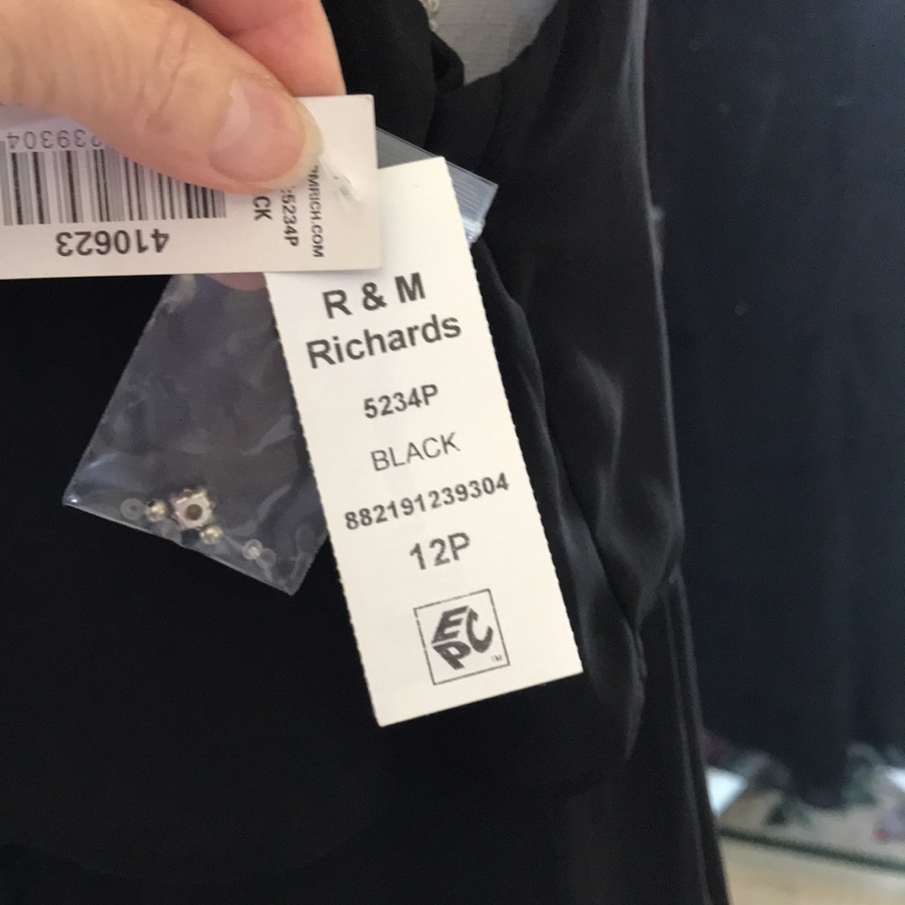 R&M Richards black, full length gown - Picture 7 of 8